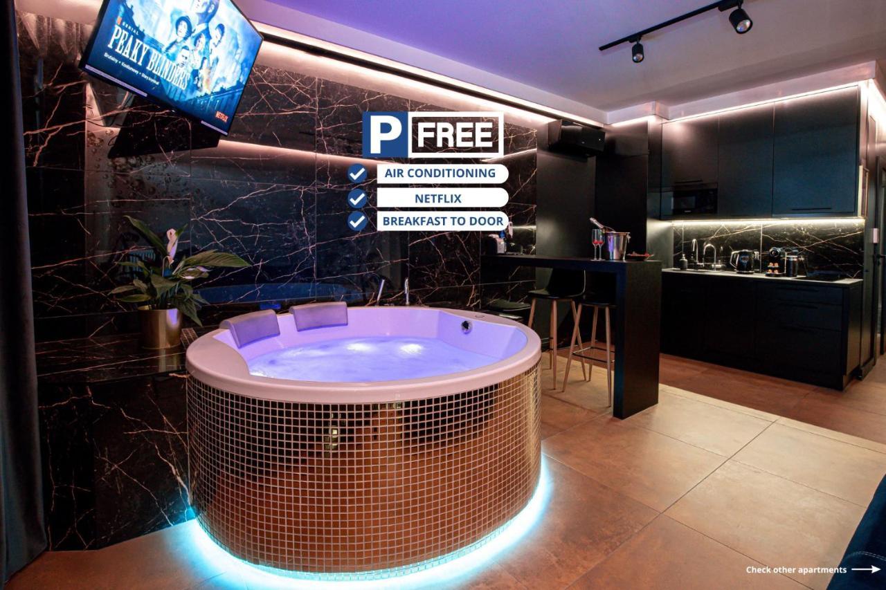 Jacuzzi Glass-House Central Station Krakow Dış mekan fotoğraf